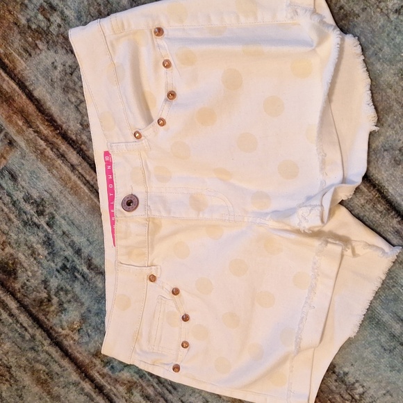 Tinseltown White W/Dot's Shorts.  Size 10 - Picture 1 of 9